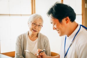 高齢者ケアと訪問看護：看護師の転職を考える方